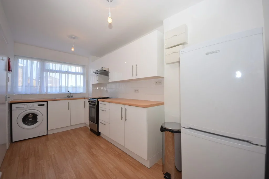 Flat St Peters Close in Greater London