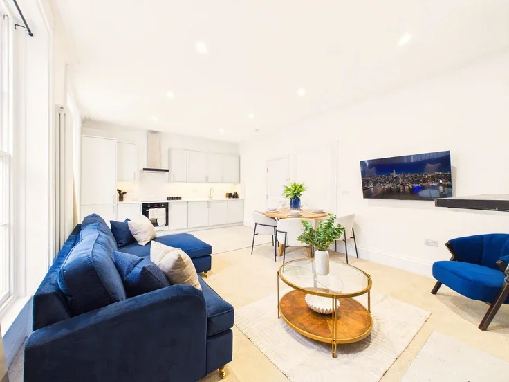 Flat Henrietta Street in Cheltenham