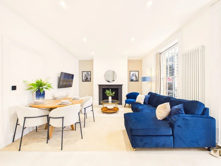 Flat Henrietta Street in Cheltenham