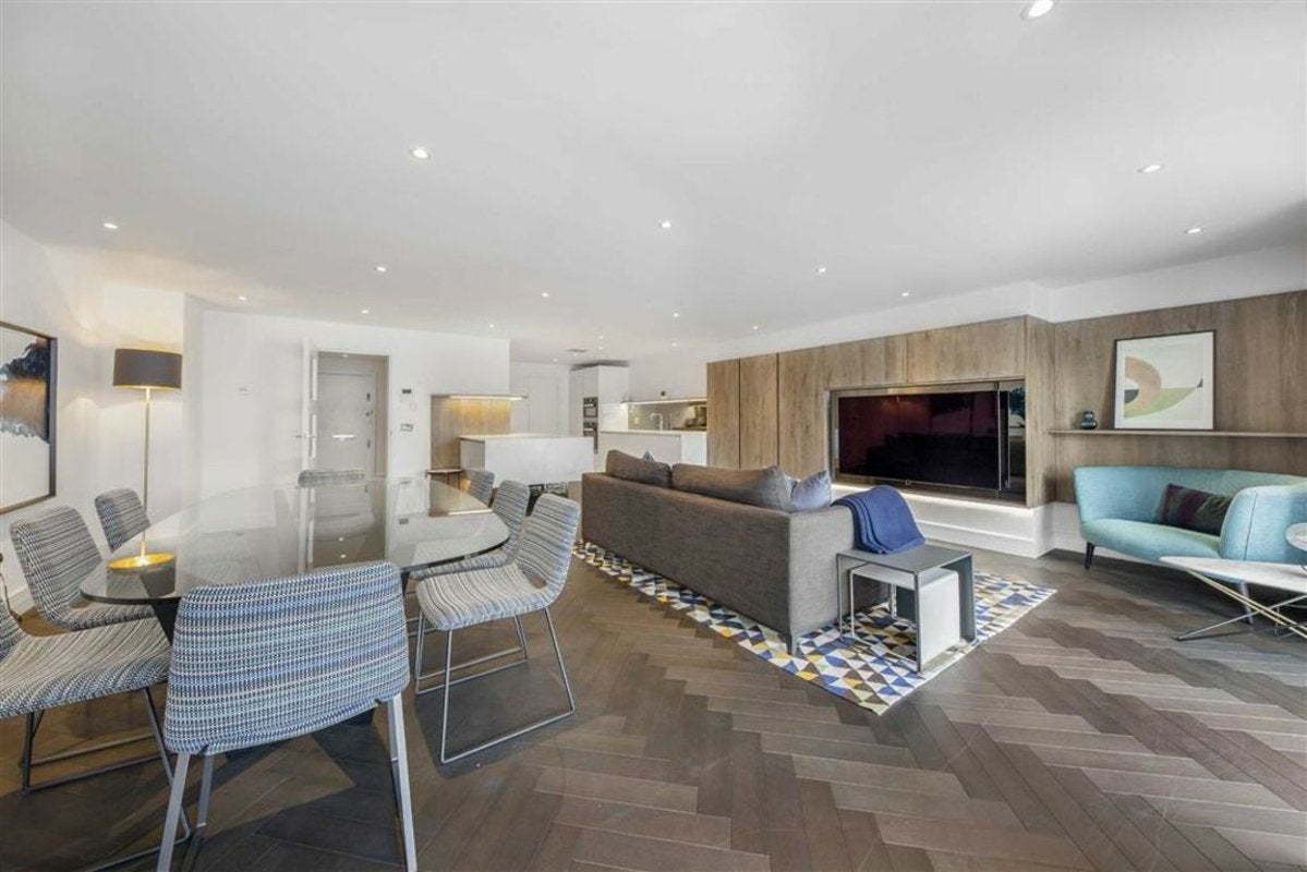 Flat Shad Thames in Greater London