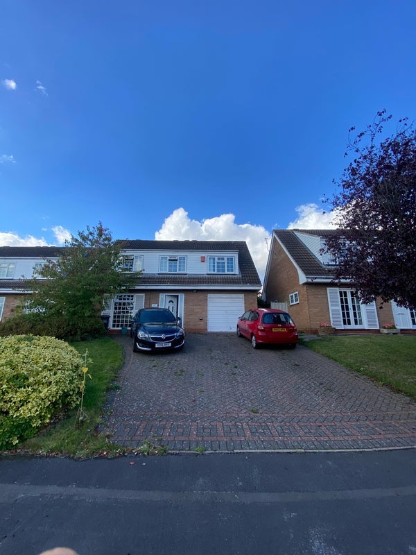 Room Redcar Close in Royal Leamington Spa