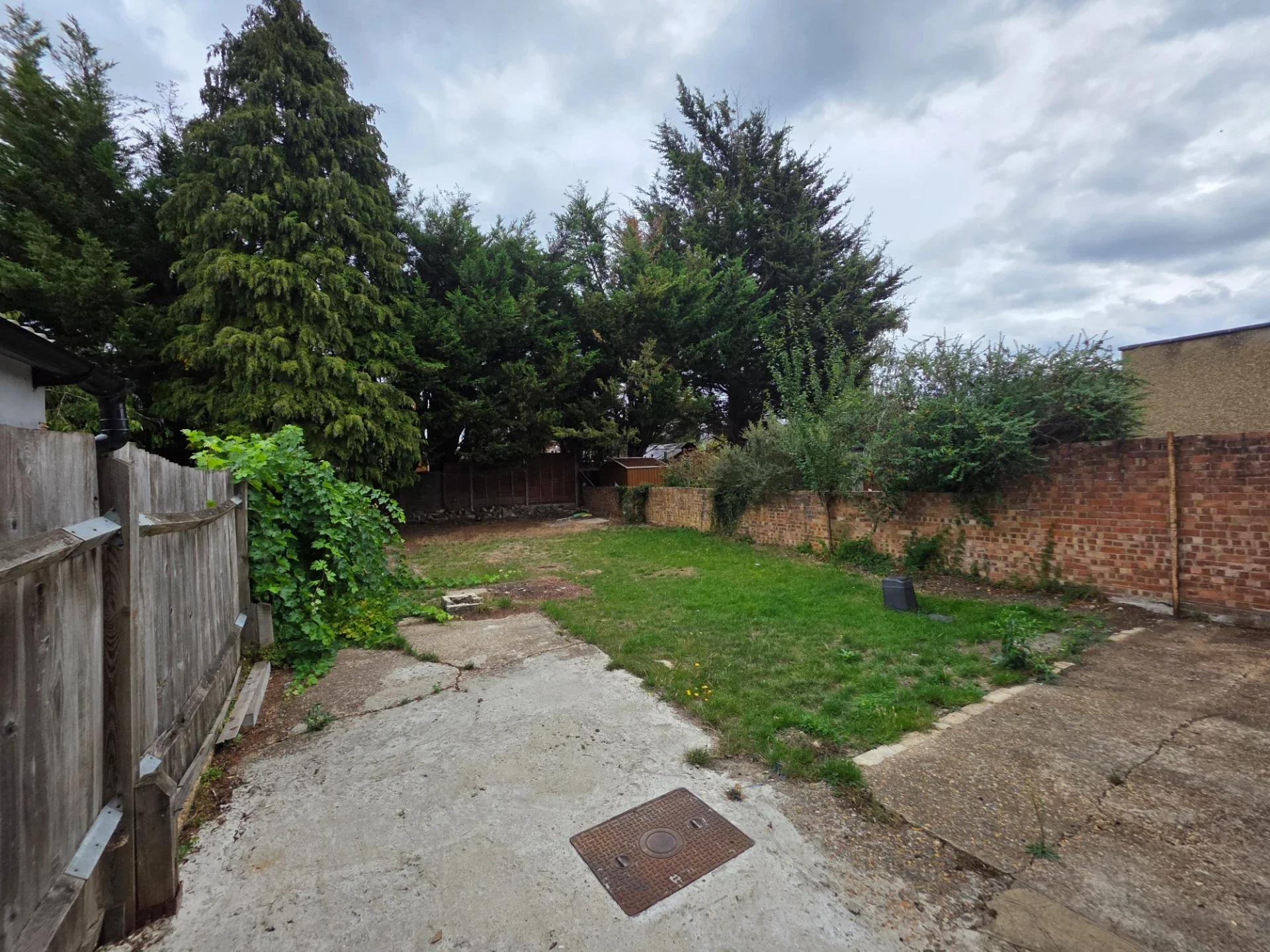 House Worple Way in Greater London