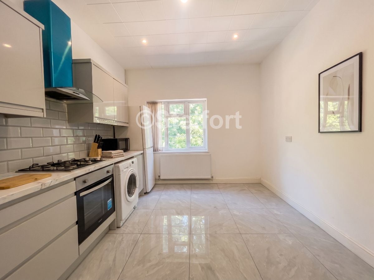 Flat Bromley Road in Greater London