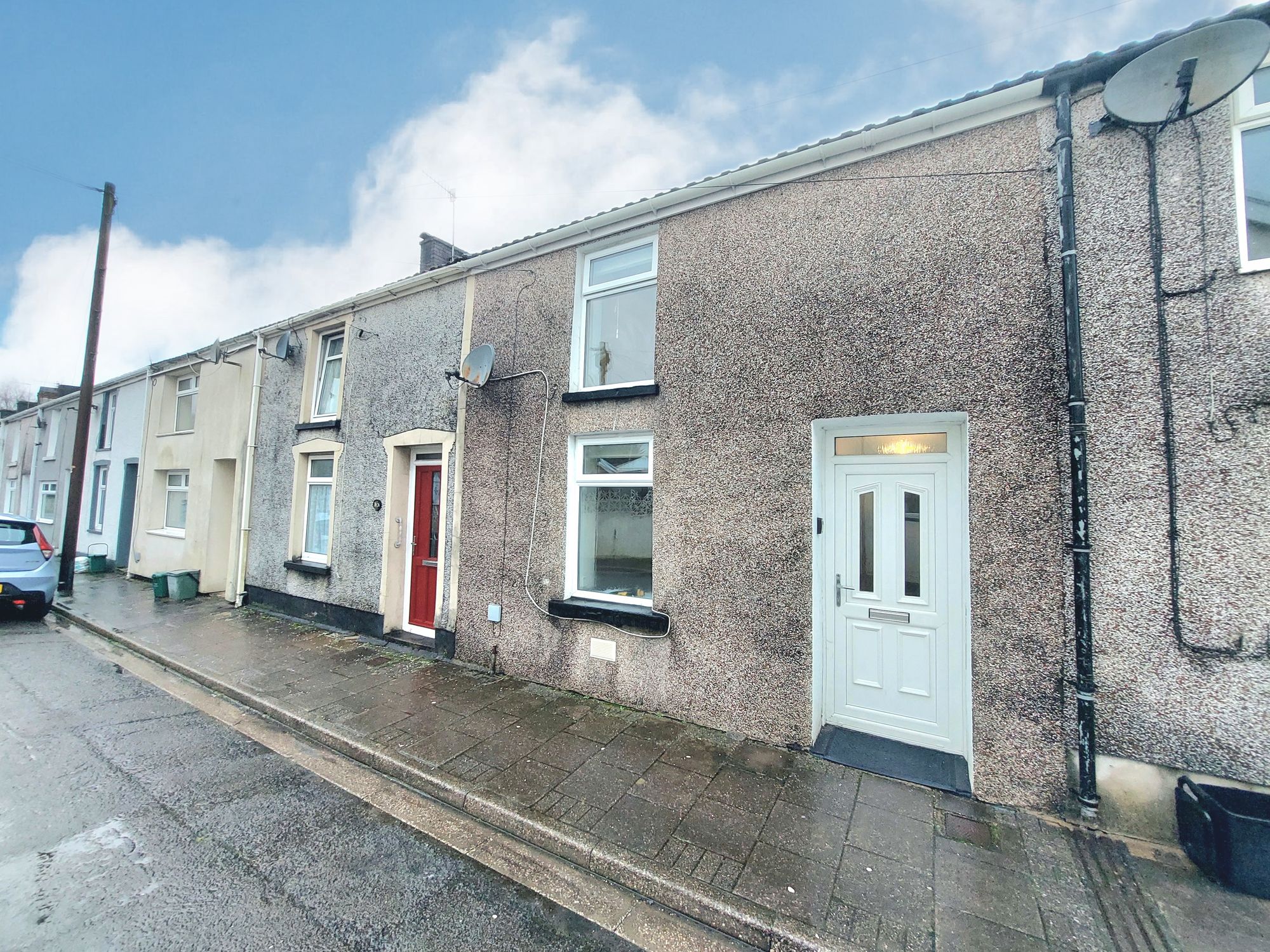 House Thomas Street in Aberdare