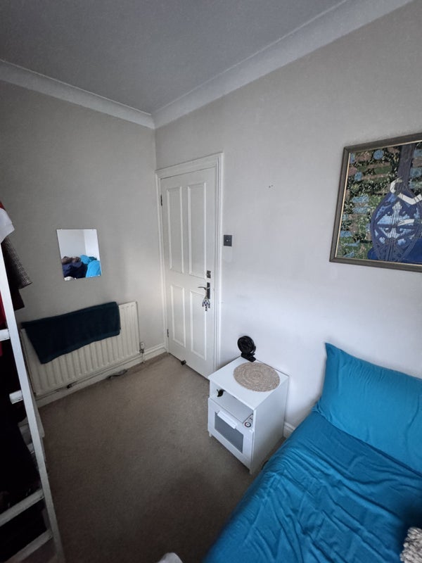 Room Queenstown Road in Greater London