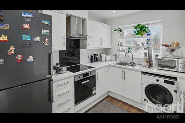 House Arras Close in Folkestone and Hythe District