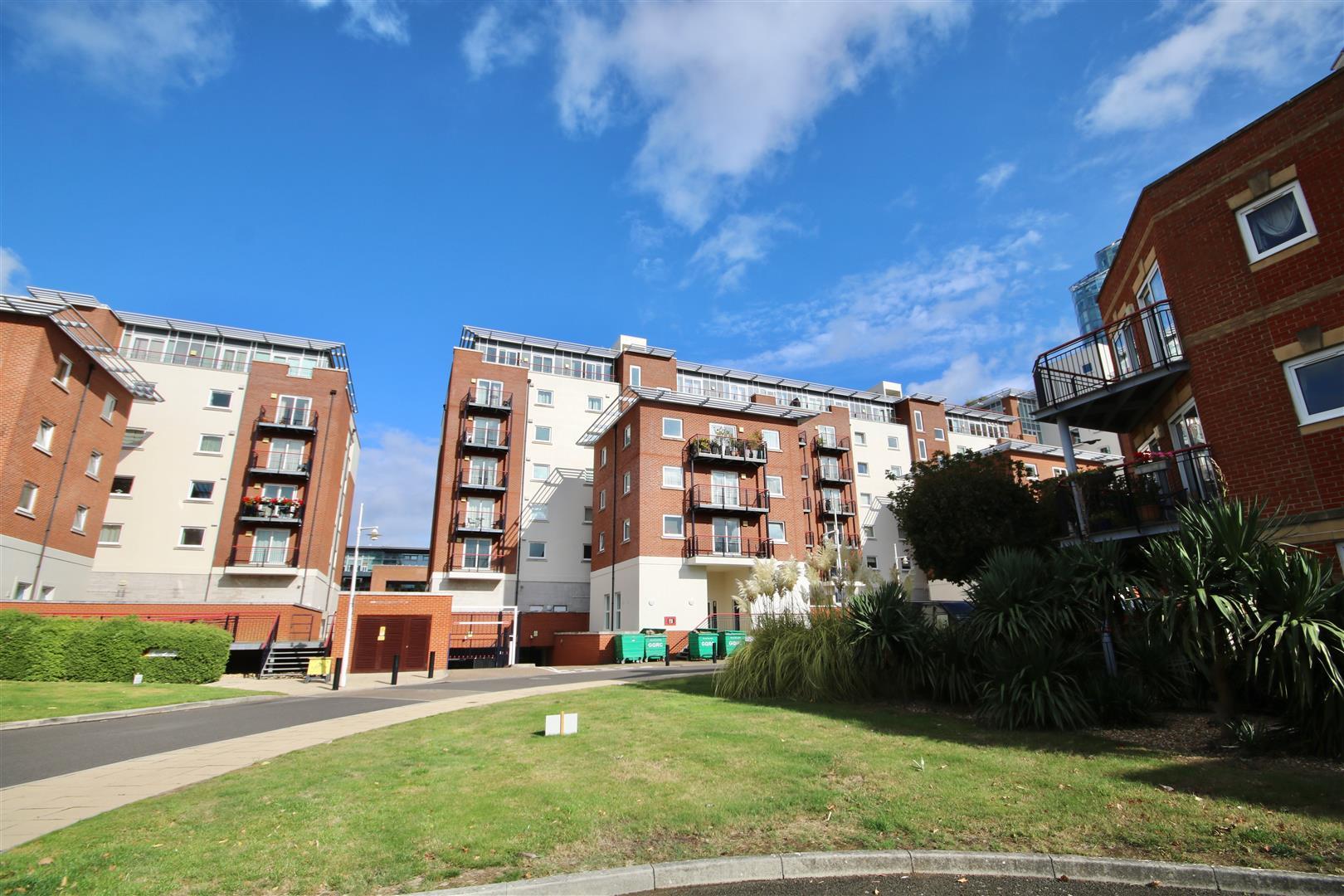 Flat Gunwharf Road in Portsmouth