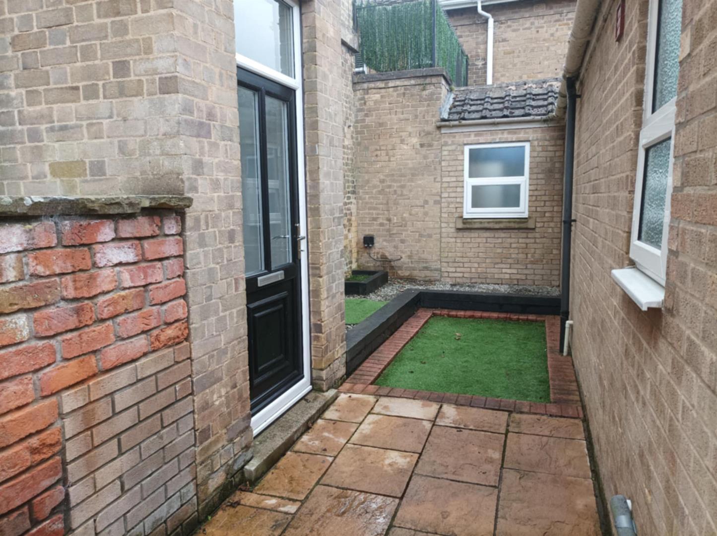 Flat Farrants Way in Hornsea