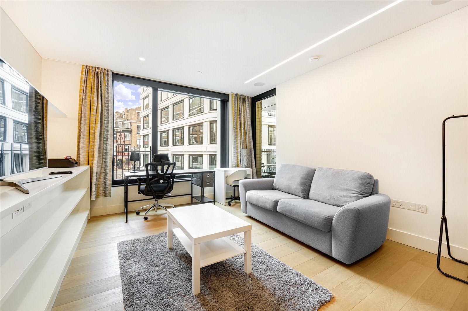 Flat Rathbone Place in City of Westminster