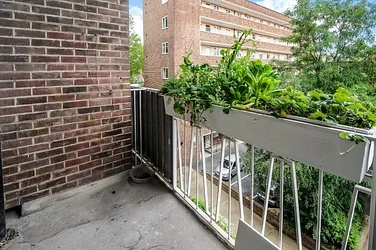 Flat Townshend Road in City of Westminster