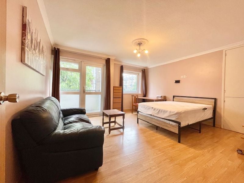 Flat Abbey Street in Greater London