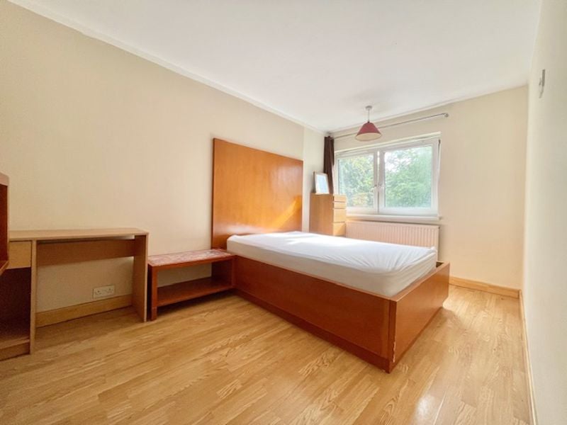 Flat Abbey Street in Greater London