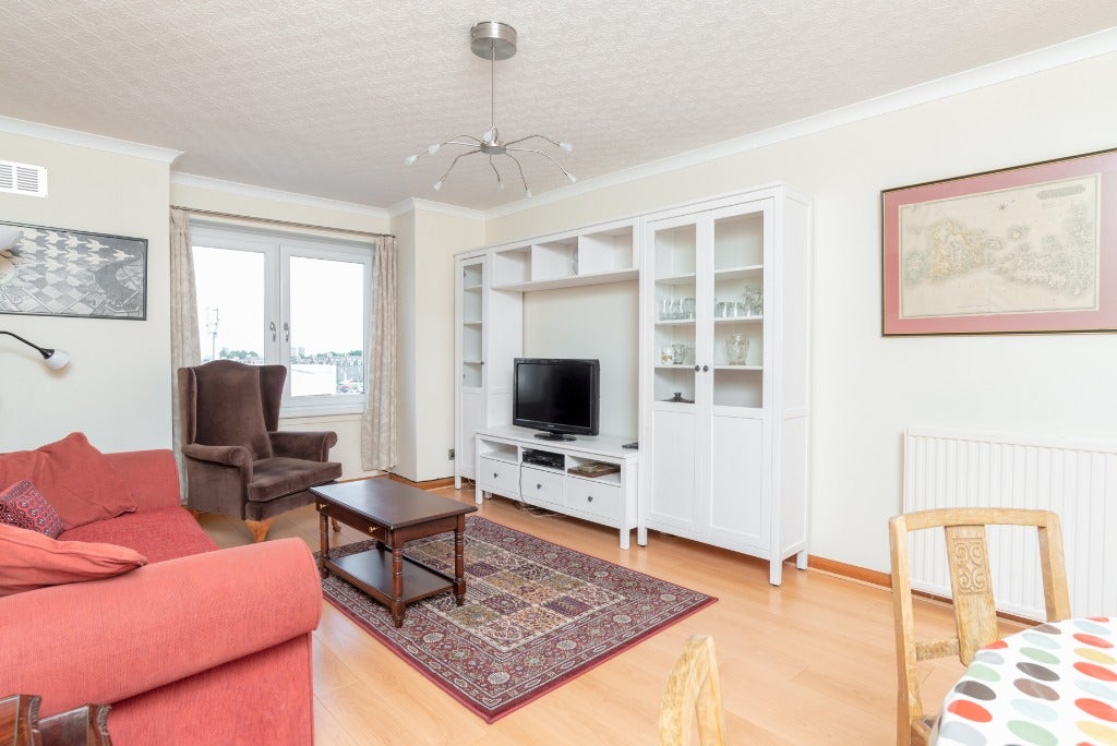 Flat Cedar Court in Aberdeen City