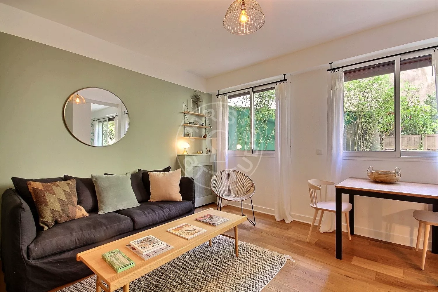 Flat Rue Octave Feuillet in Paris