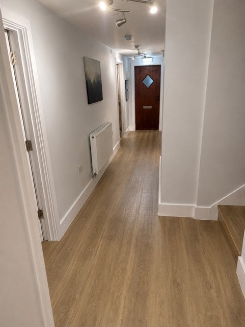 Room Antelope Avenue in Grays