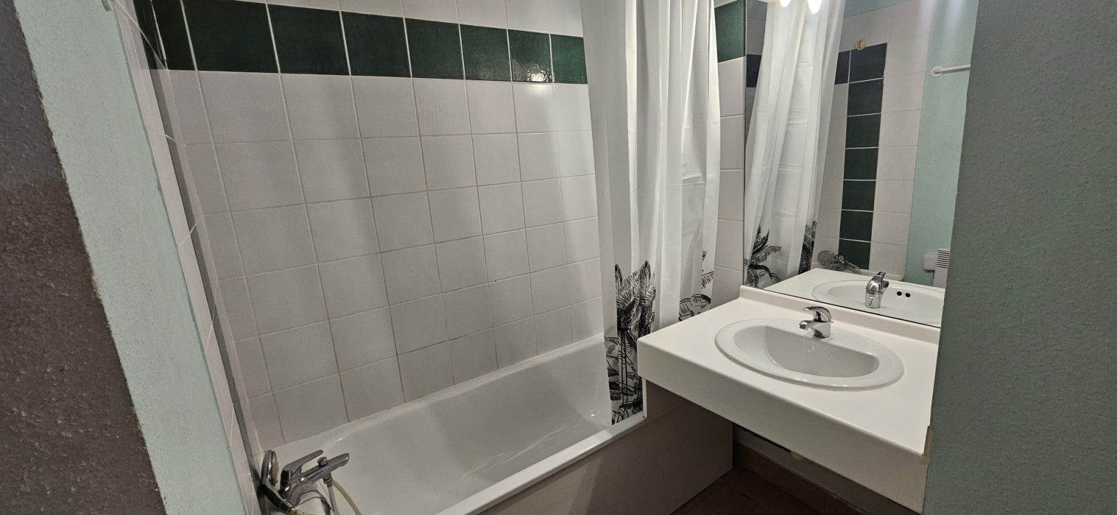 Appartement Avenue Bir-Hakeim à Nîmes