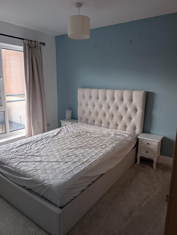 Room Barrland Street in Glasgow