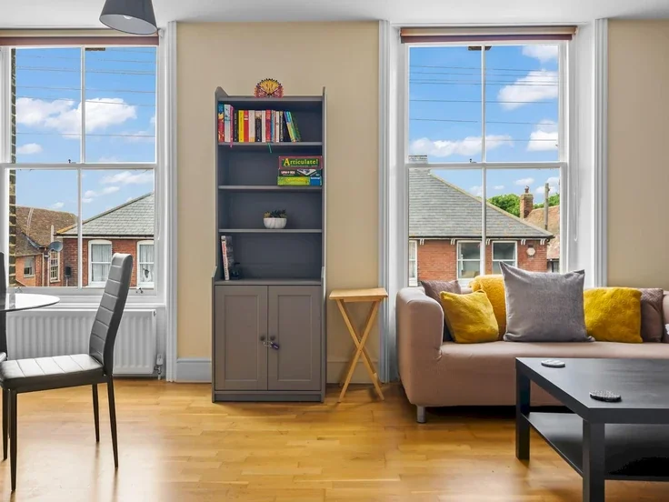 Flat Wincheap in Canterbury