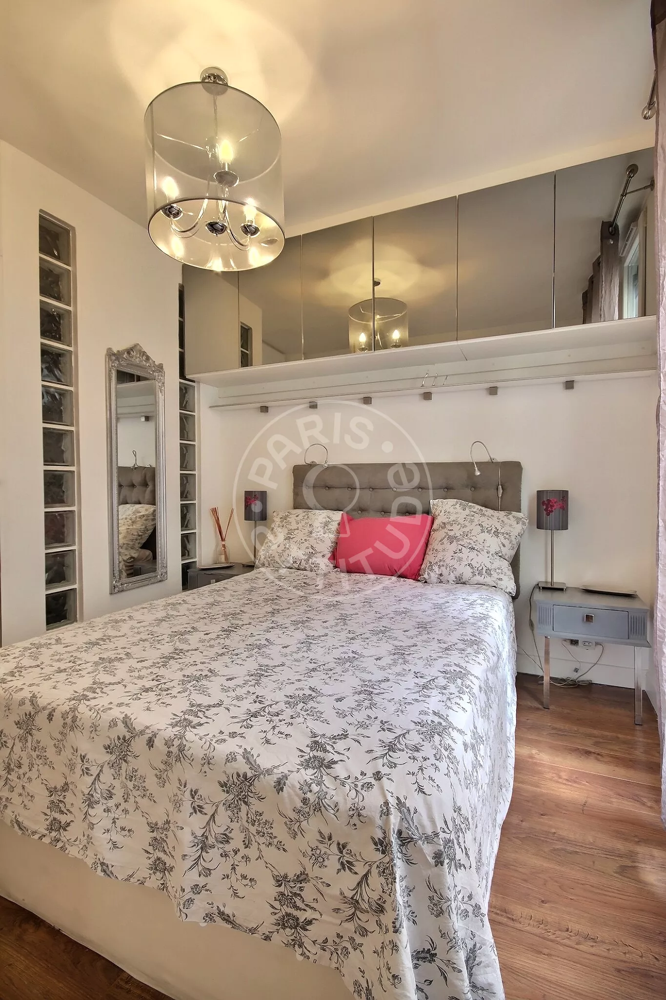 Appartement Rue de Varenne à Paris