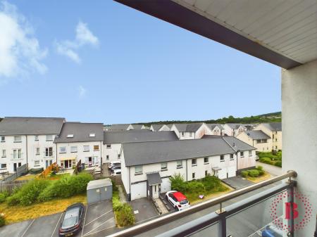 Flat Brunel Way in Swansea