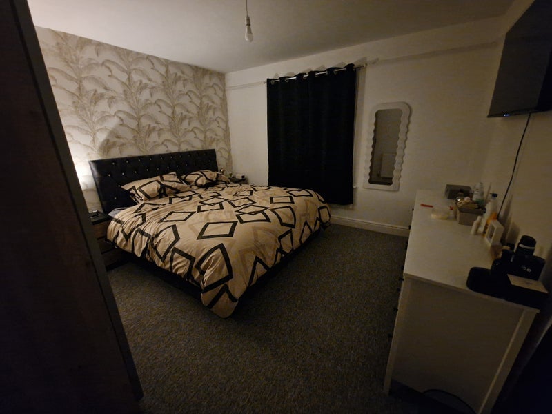 Room Tatnam Road in Poole