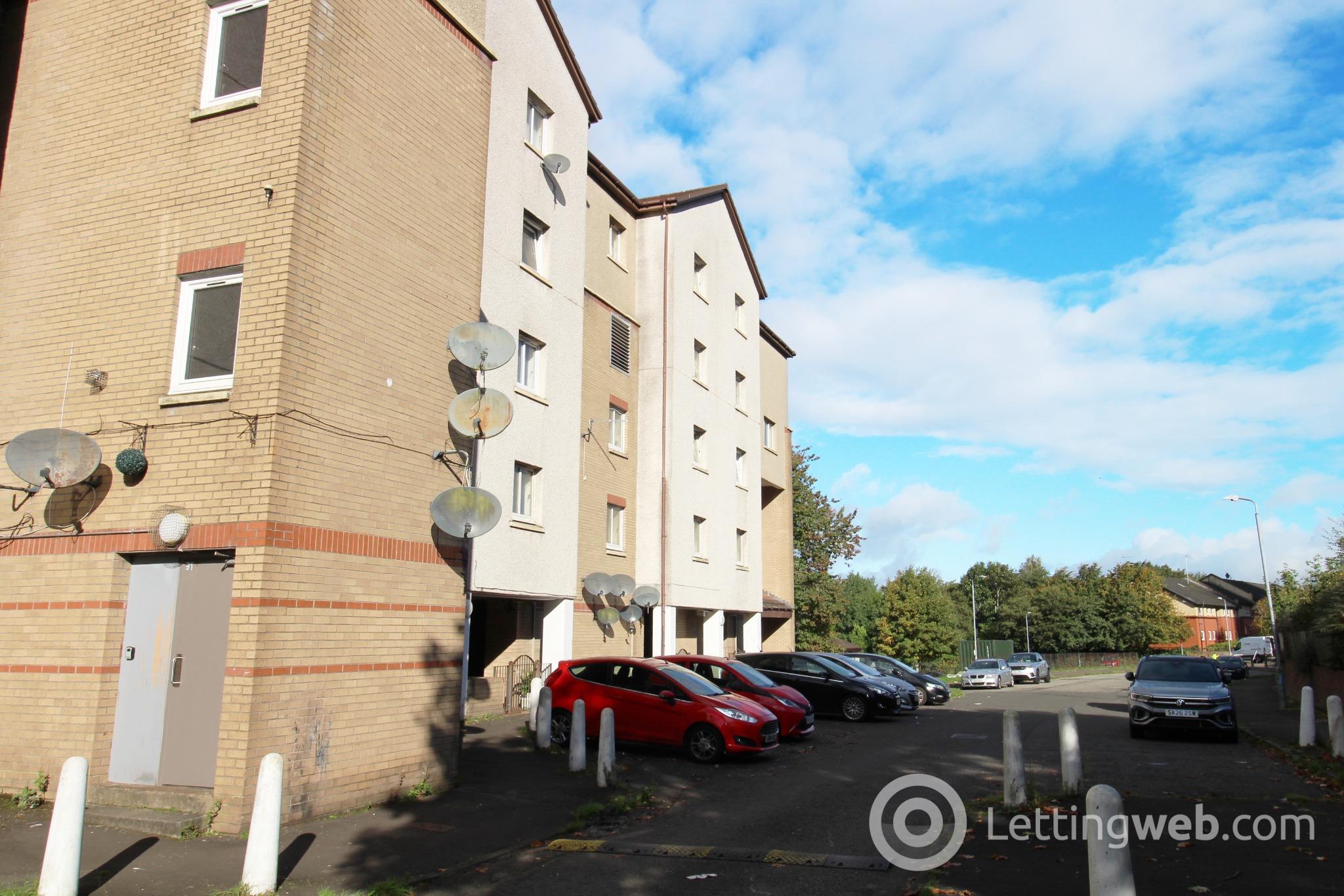 Flat Lenzie Way in Glasgow
