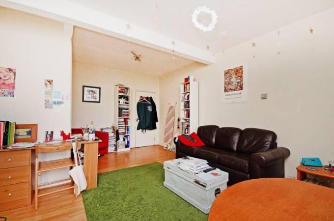 Flat Club Row in Greater London