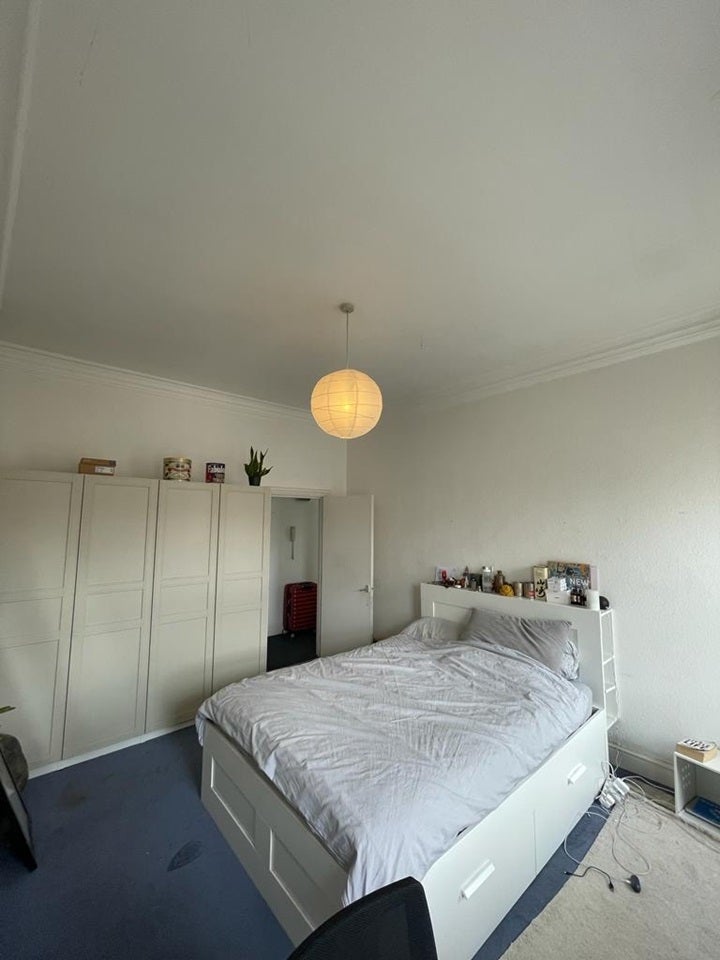 Flat Stoke Newington High Street in Greater London