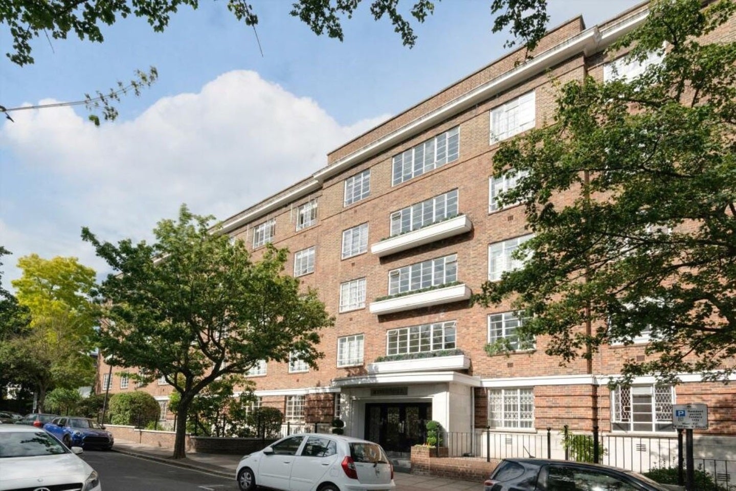 Flat Kingsmill Terrace in City of Westminster