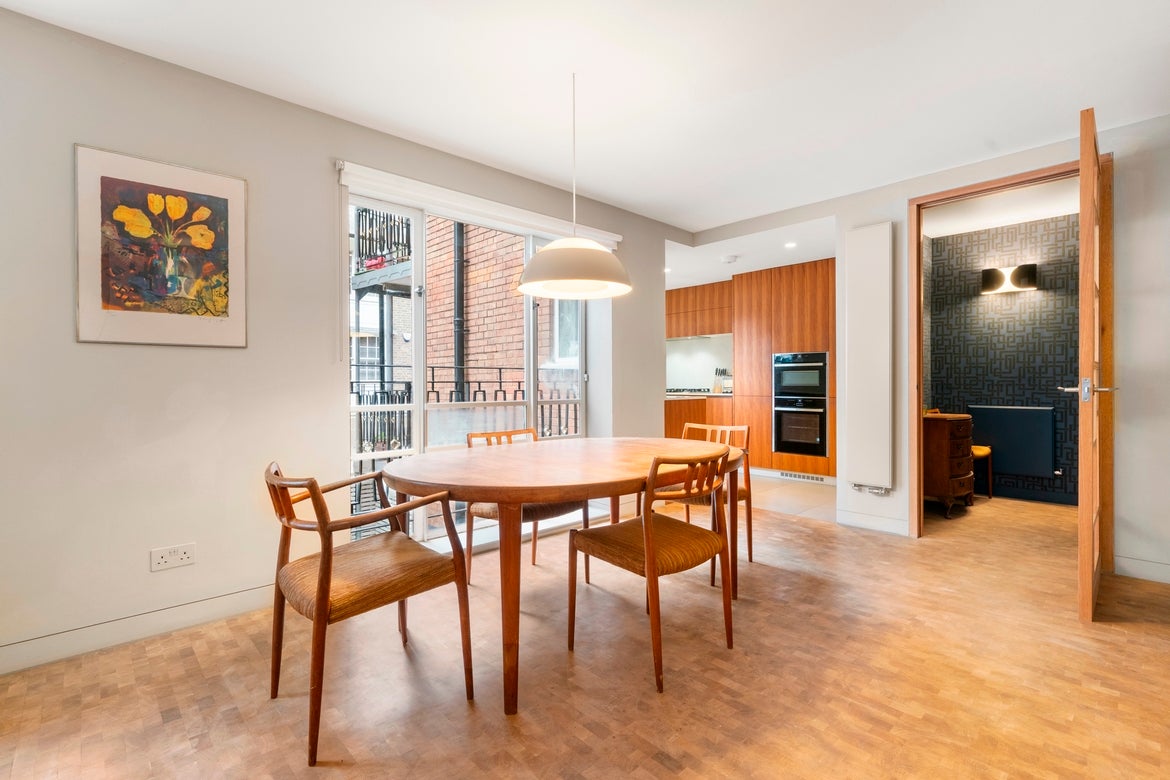 Flat Seymour Place in City of Westminster