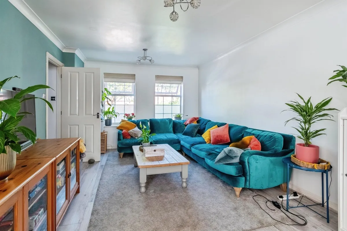 House Sandpiper Gardens in Chippenham