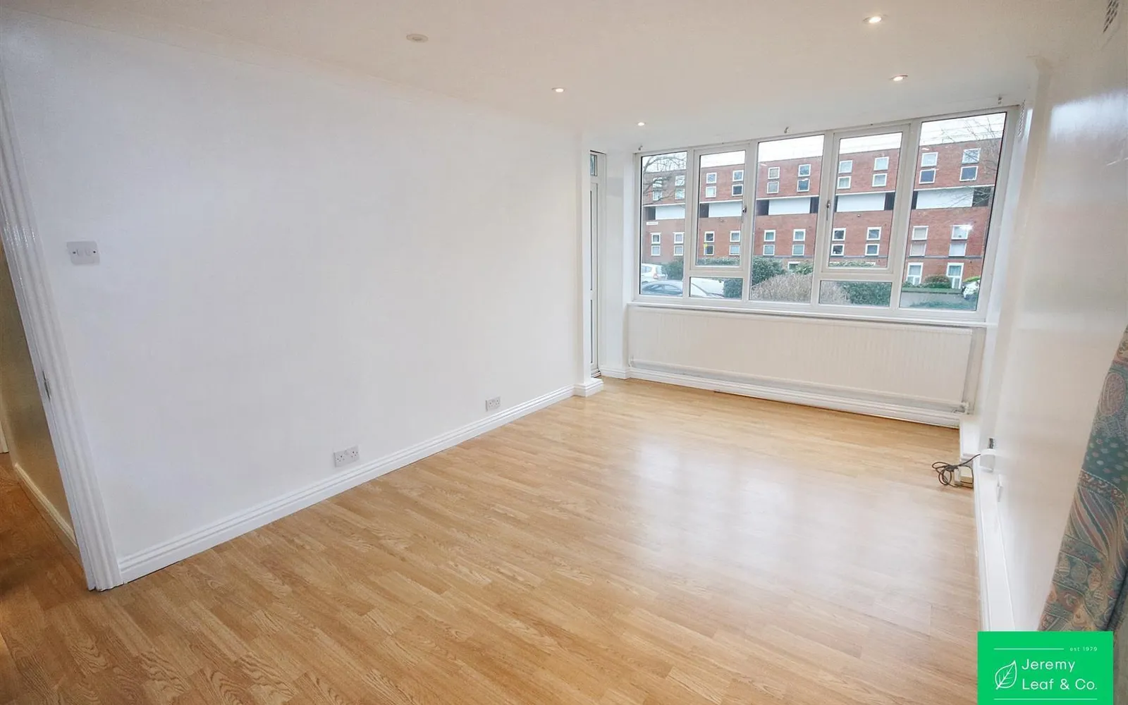 Flat Ashbourne Close in Greater London