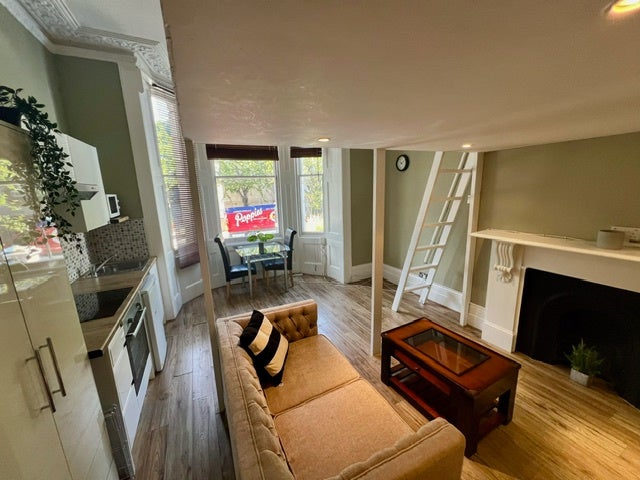 Flat Colville Terrace in Greater London