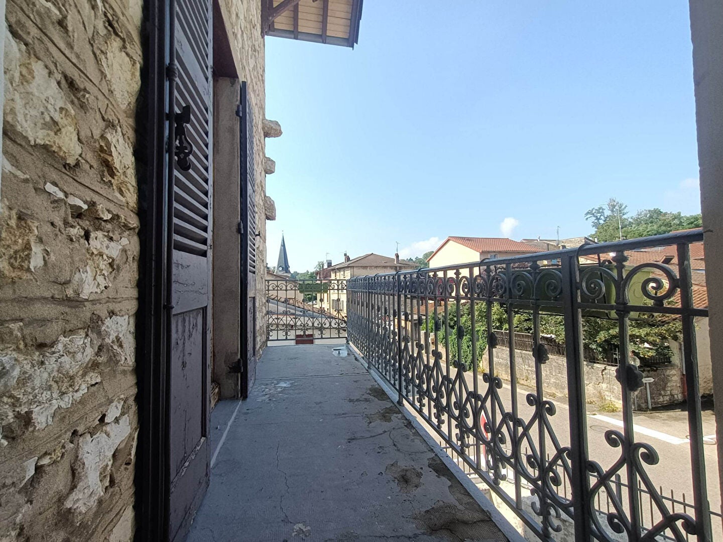 House Route de Neuville in Neuville-sur-Ain