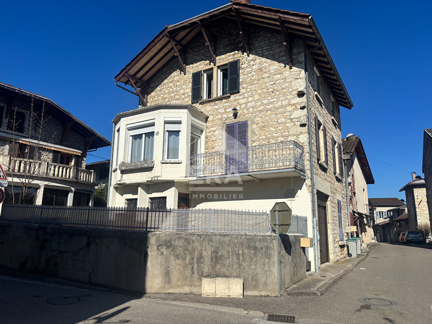 House Route de Neuville in Neuville-sur-Ain
