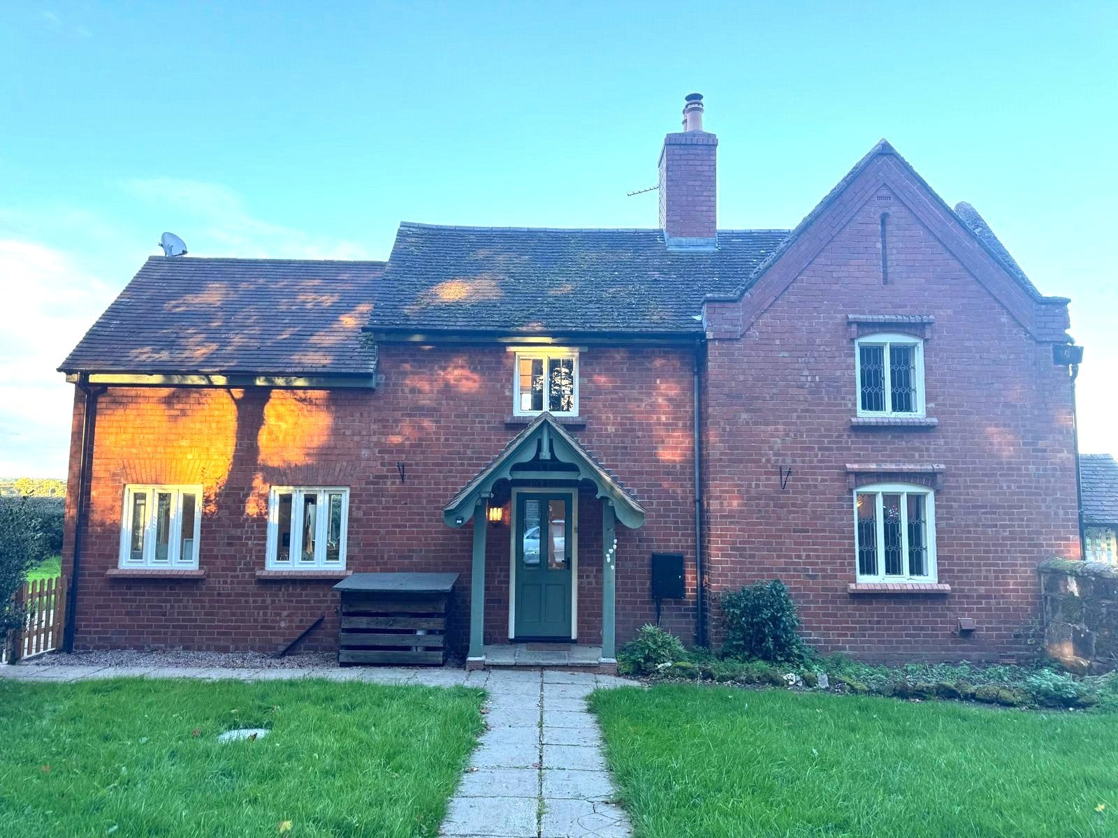 House Lodge Close in Shifnal