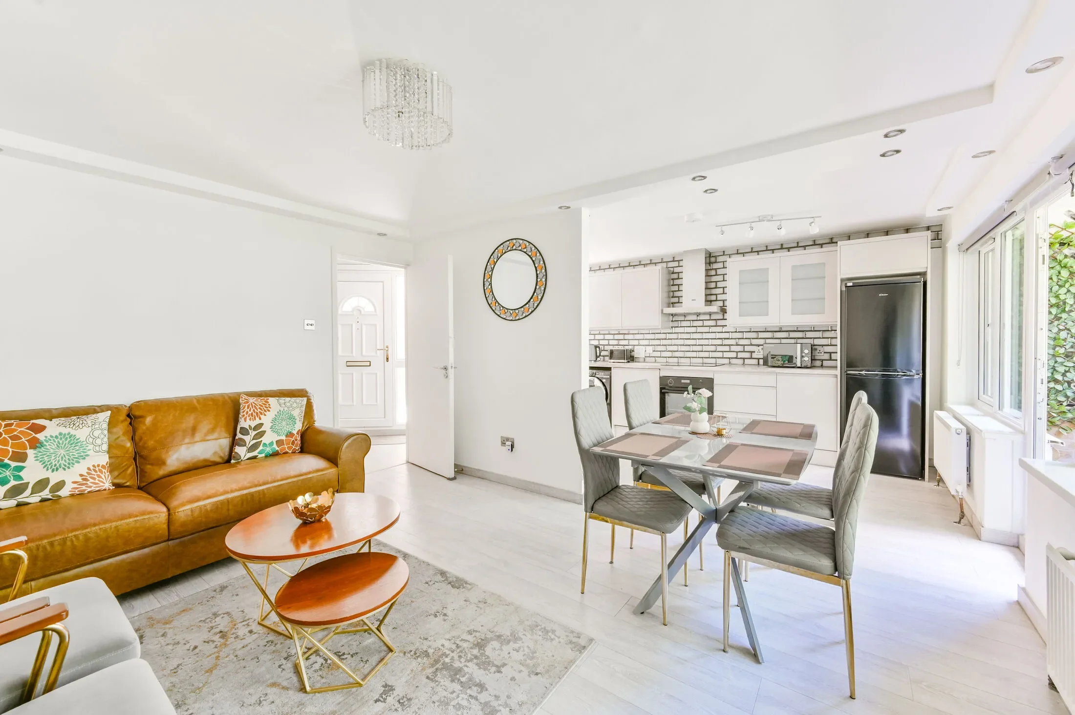 Flat Short's Gardens in Greater London