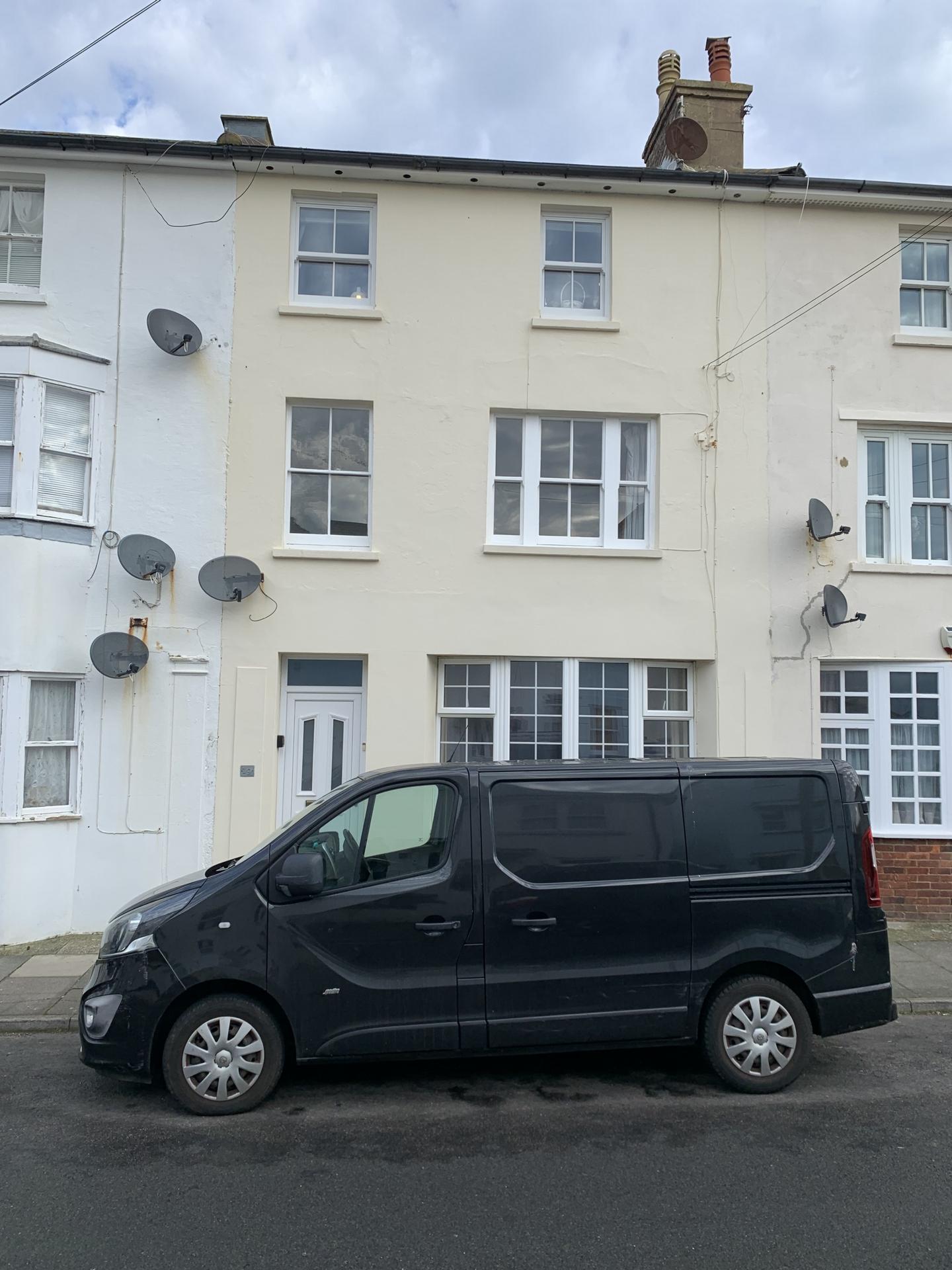 Flat Goring Road in Worthing