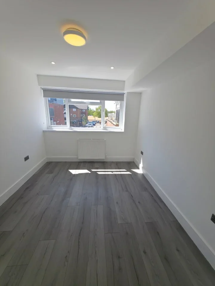 Flat London Road in Swanley