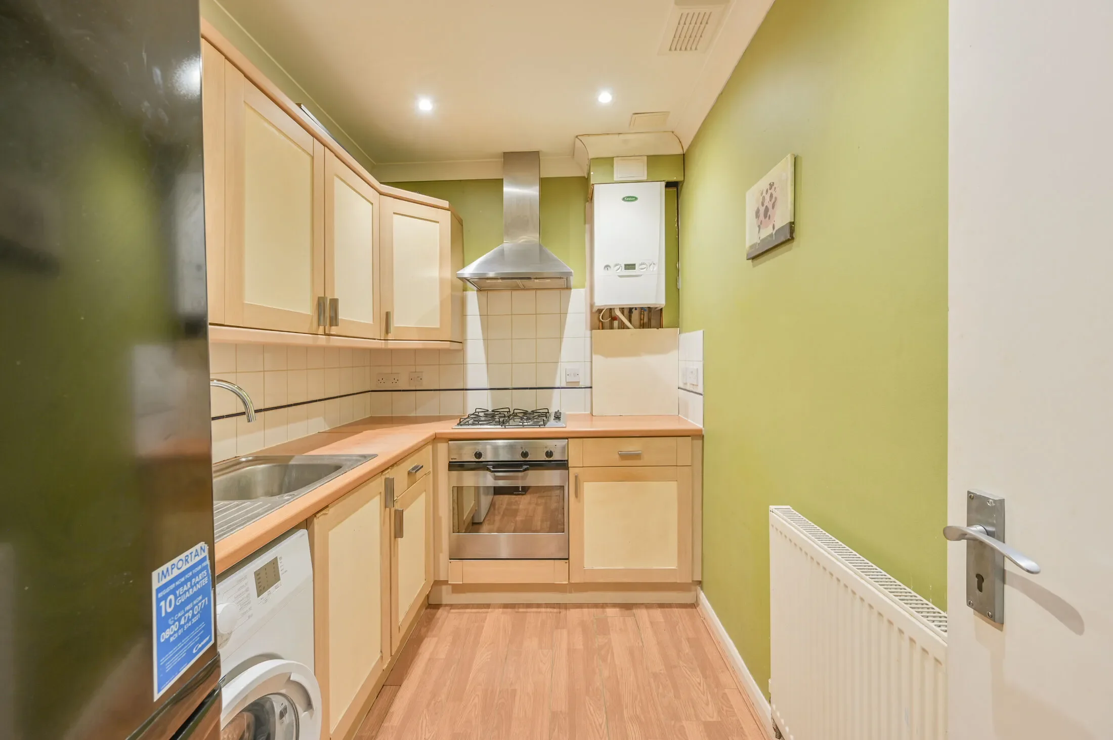 Flat Leeland Terrace in Greater London