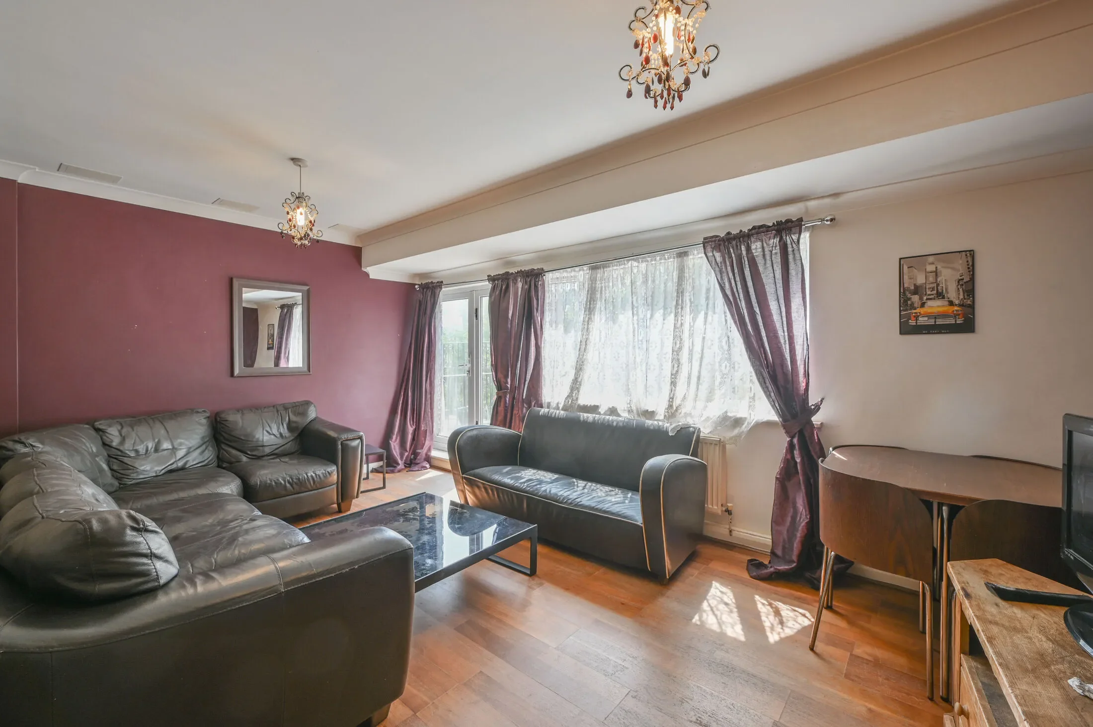 Flat Leeland Terrace in Greater London