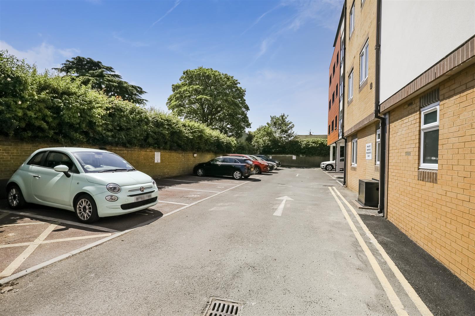 Flat London Road in Greater London