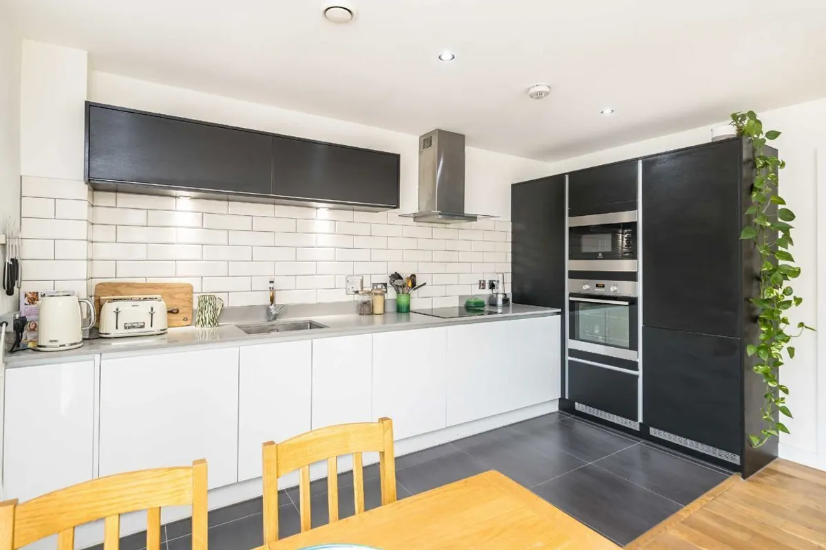 Flat Eltringham Street in Greater London
