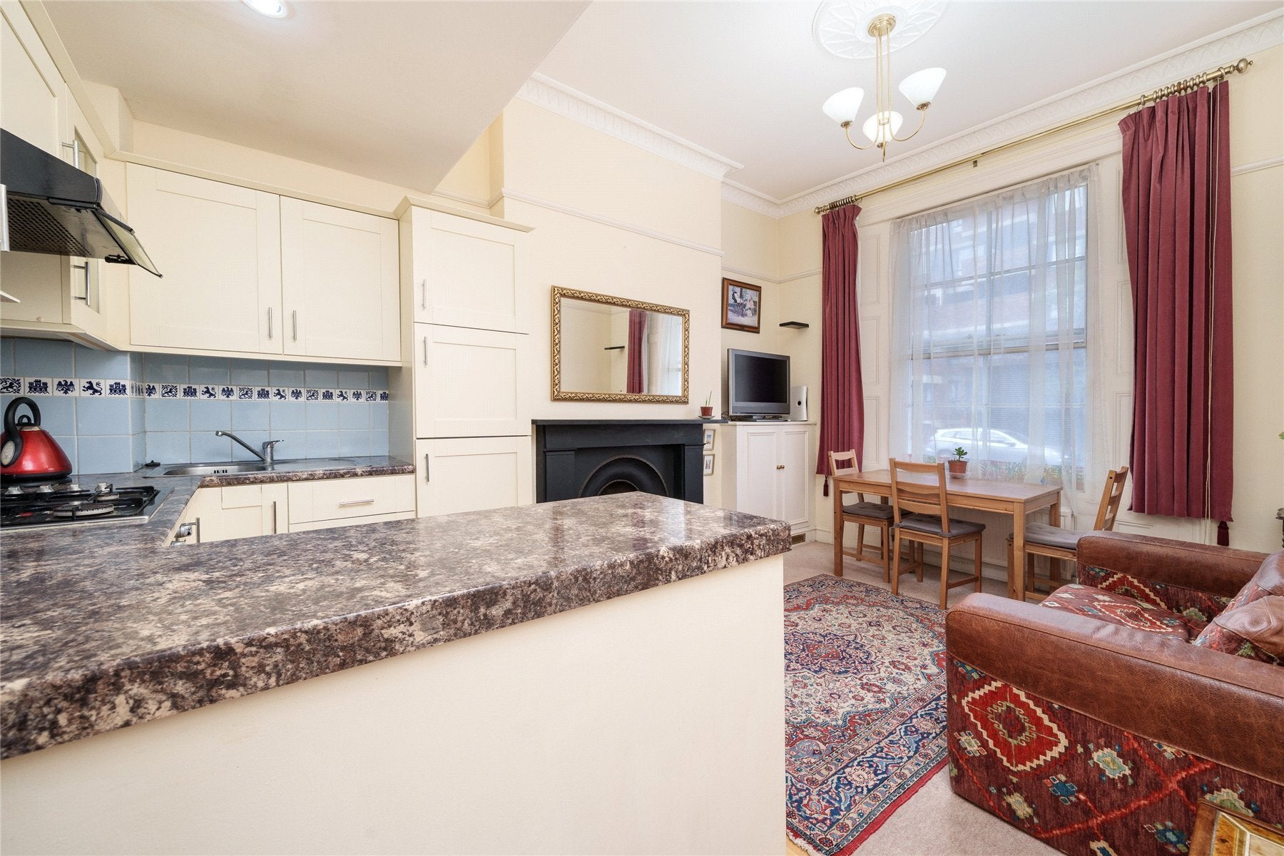 Flat Tachbrook Street in City of Westminster