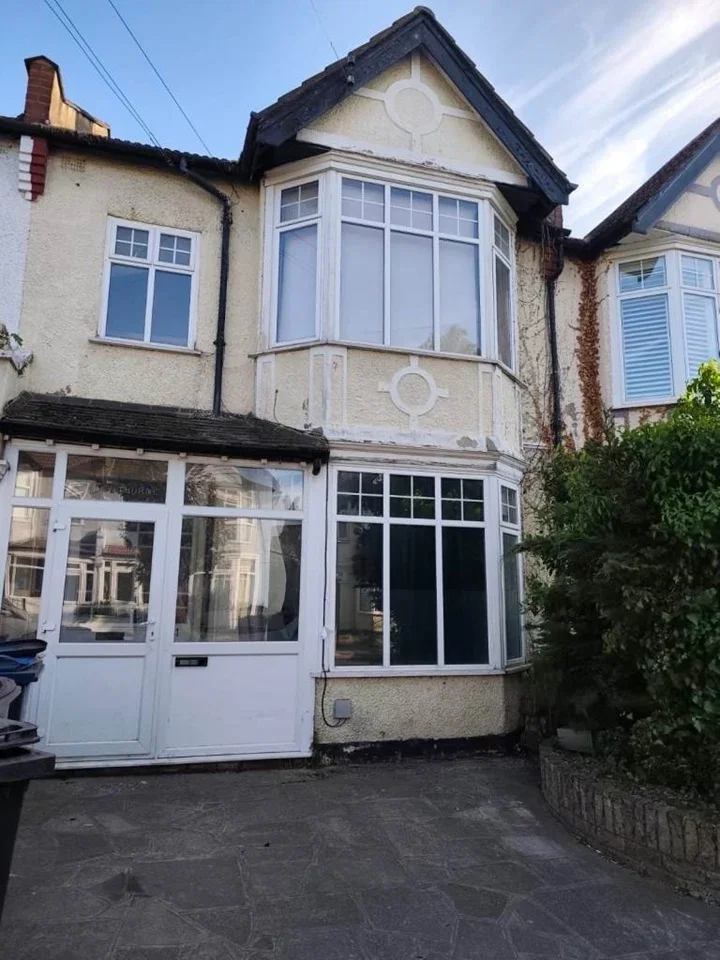 Room Melrose Avenue in Greater London