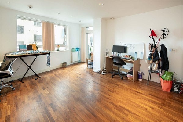 Flat Norman Road in Greater London