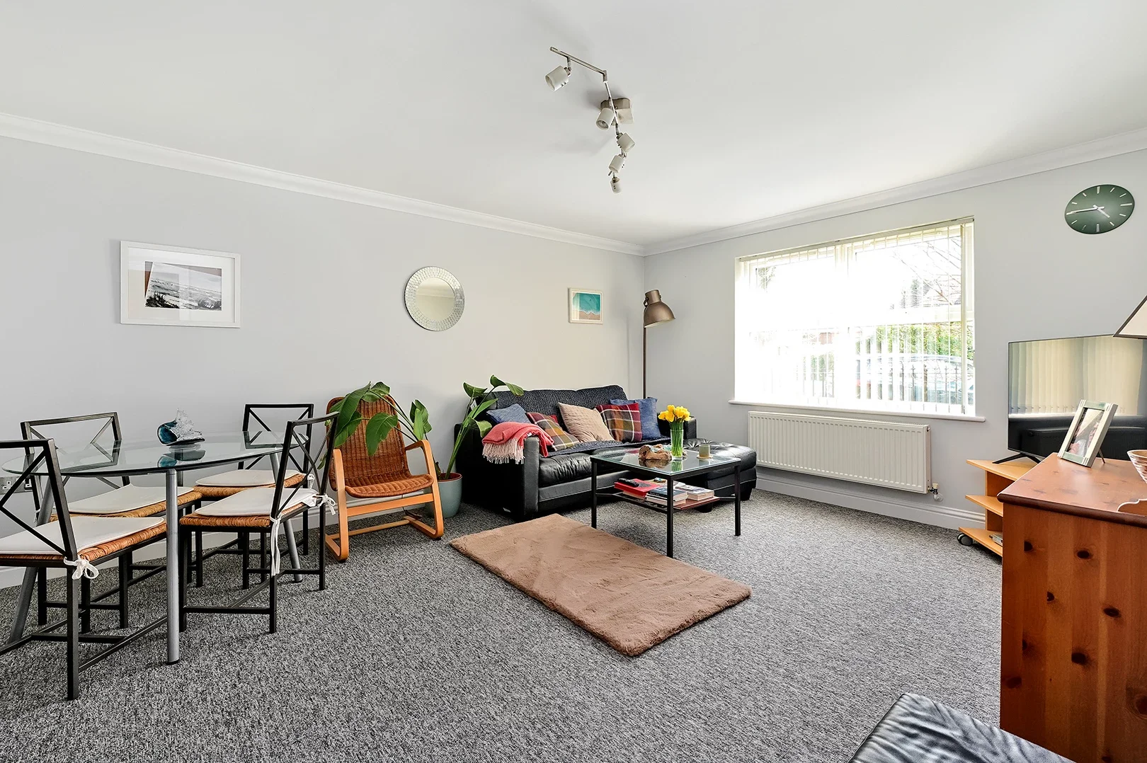 Flat Guildford Road East in Rushmoor