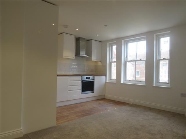 Flat Nelson Terrace in Aylesbury