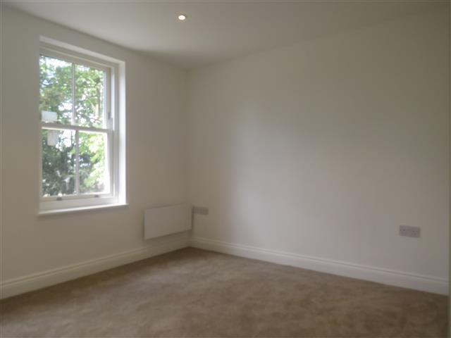 Flat Nelson Terrace in Aylesbury