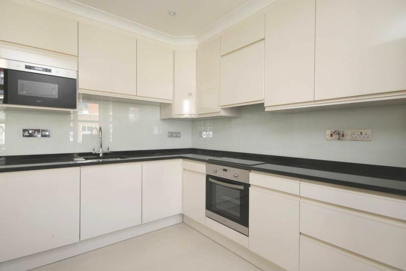 Room King Henry's Reach in Greater London